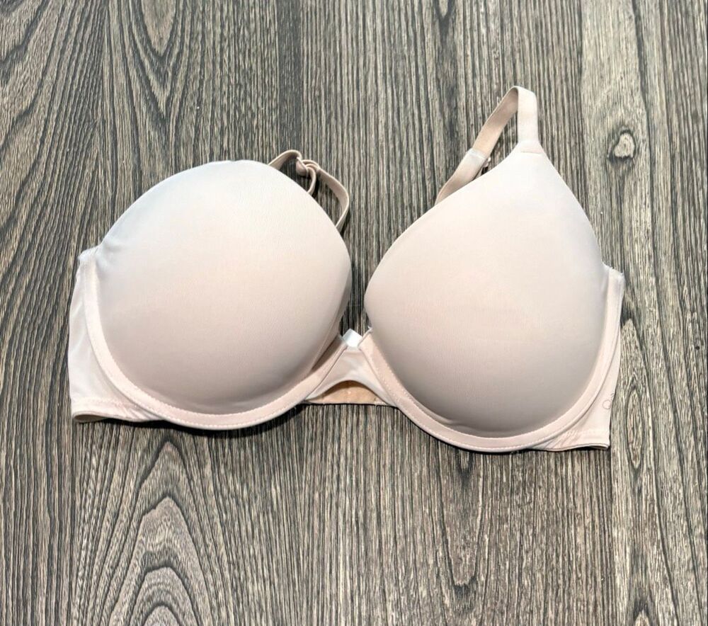 PINK Victoria's Secret Wear Everywhere Lightly Lined T-Shirt Bra Beige Size 34DD